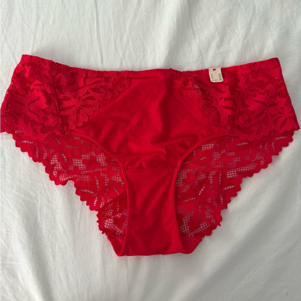 Etam Elegant Red Lace Women's Panties
